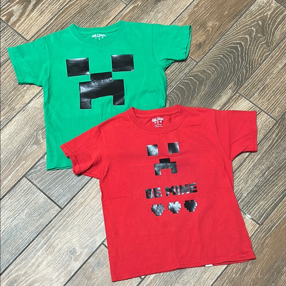 Set of 2: Gildan Kids Red and Green Minecraft Graphic T-Shirts